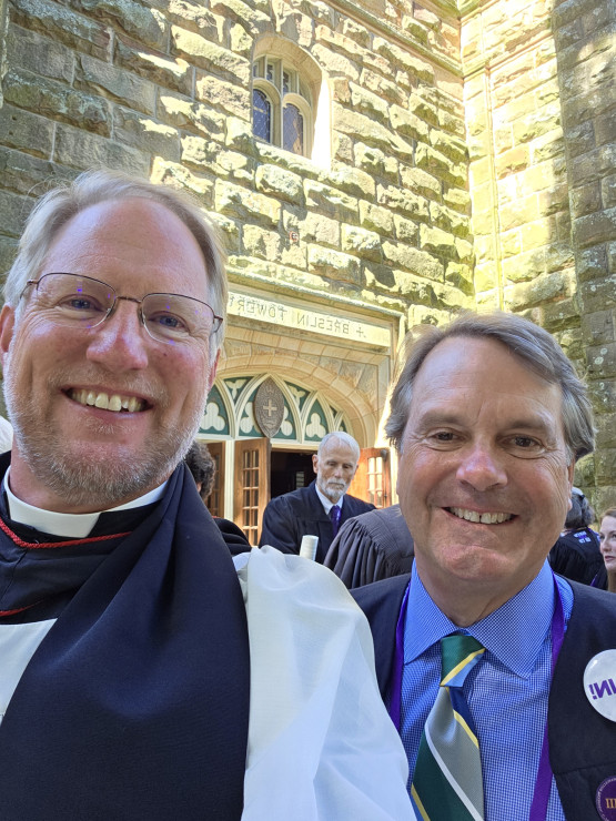 The Rev. Rob Wood, C&rsquo;89 (left) with friend and fellow Sewanee trustee from Western North Carolina Perrin Dargan, P&rsquo;16, at a Board of Trustees meeting in 2025.